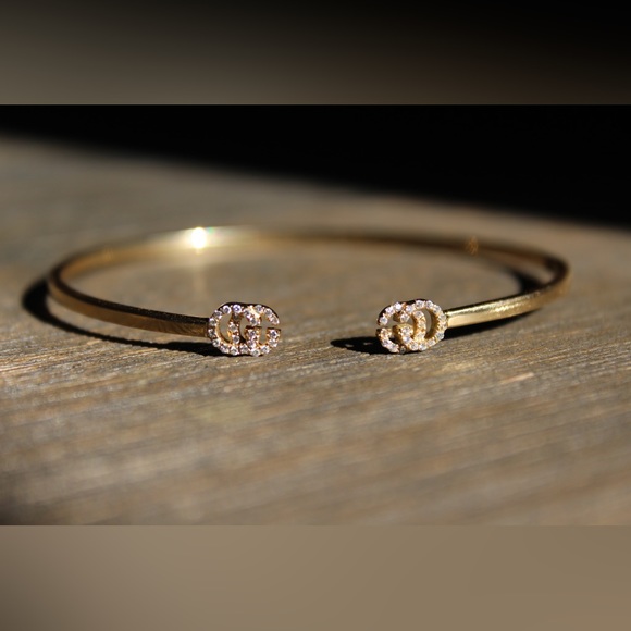 18k yellow gold GUCCI GG running cuff with diamonds size OS - Picture 6 of 8